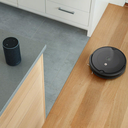 iRobot Roomba 692 Saugroboter, App & Sprachassistent, 3-Stufen-Reinigung